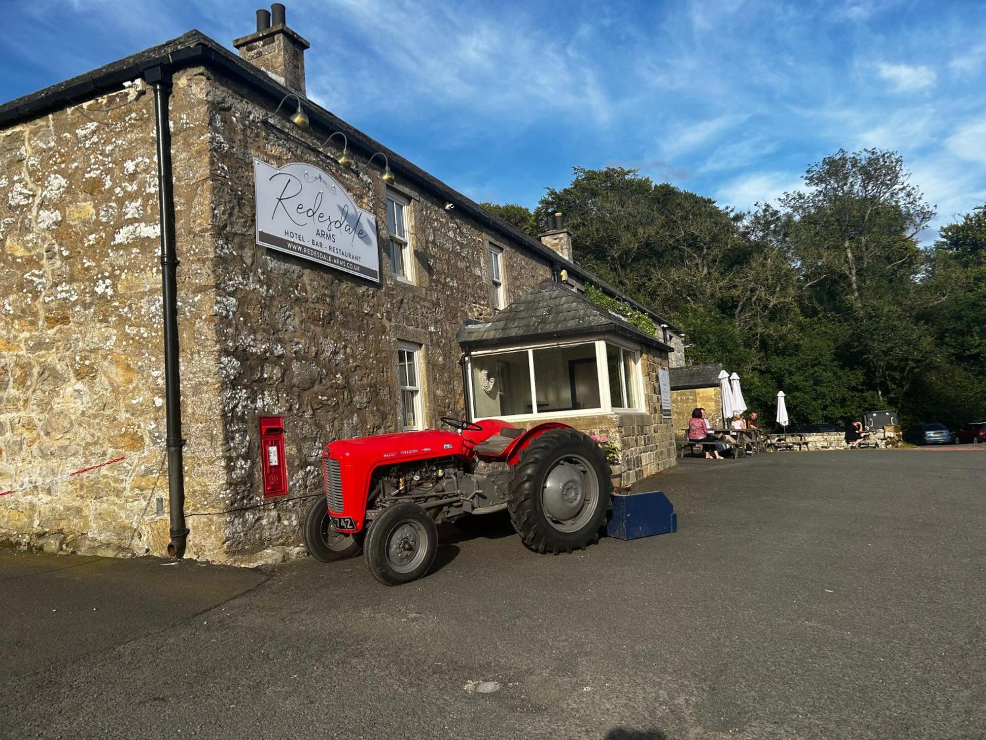 Redesdale Arms Otterburn Exterior foto